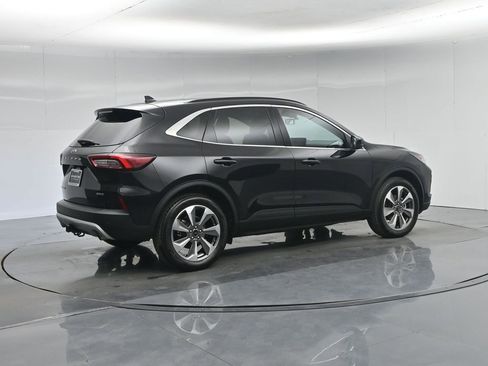 Used 2025 Ford Escape Platinum w/ Premium Technology Package image 30