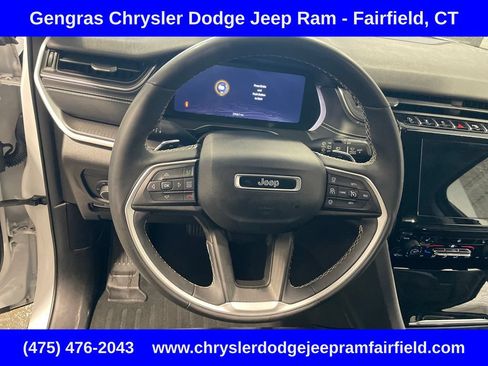 Certified 2023 Jeep Grand Cherokee Laredo w/ Luxury Tech Group I AWD/4WD image 25