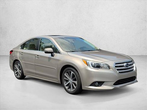 Used 2017 Subaru Legacy 2.5i Limited AWD/4WD image 3