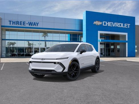 New 2026 Chevrolet Equinox EV LT w/ LPO, Blackout Package image 8