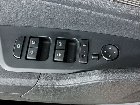 Used 2023 Kia Sportage LX image 15