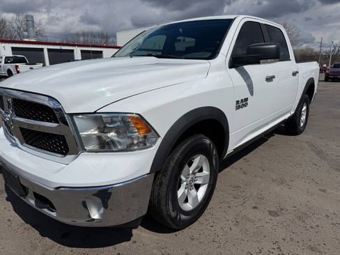 Used 2014 RAM 1500 Classic SLT w/ Luxury Group AWD/4WD image 9