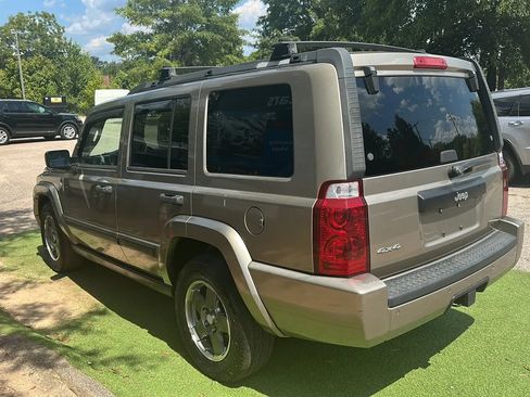 Used 2006 Jeep Commander 4WD image 4