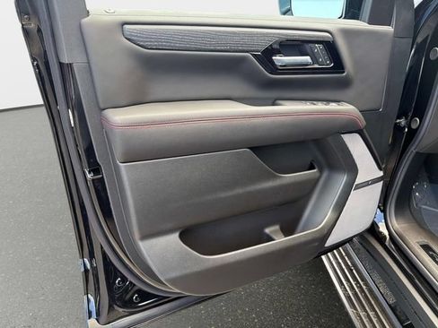 New 2026 GMC Yukon AT4 Ultimate AWD/4WD image 17