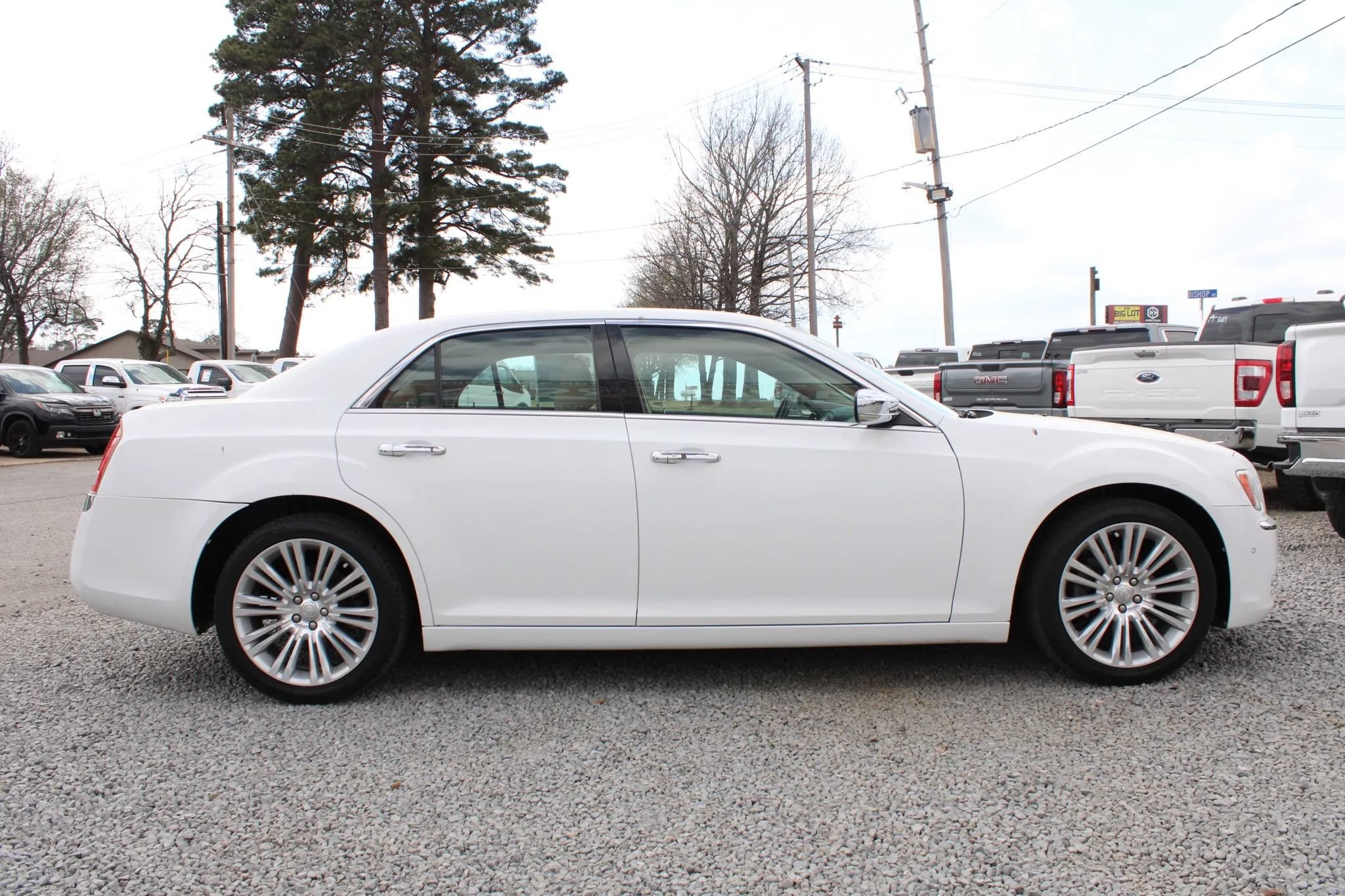 Used 2011 Chrysler 300 Limited w/ Sound Group RWD image 7