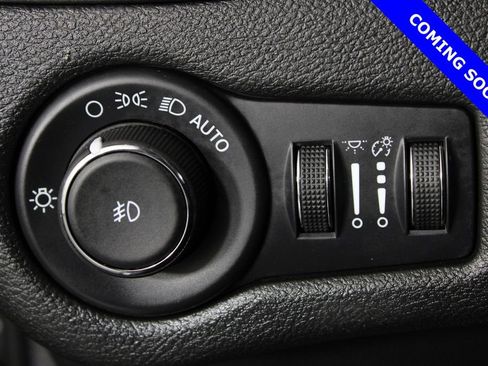 Used 2022 Jeep Cherokee Trailhawk w/ Premium Leather Package image 19