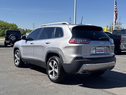 Used 2019 Jeep Cherokee Limited AWD/4WD image 5