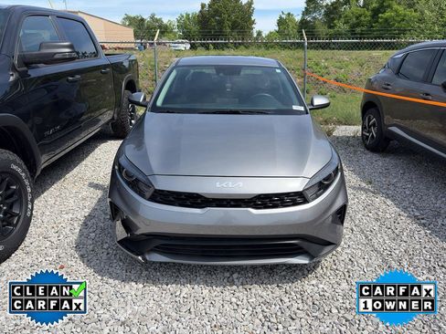 Used 2024 Kia Forte LXS FWD image 2