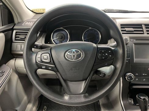 Used 2016 Toyota Camry LE FWD image 15
