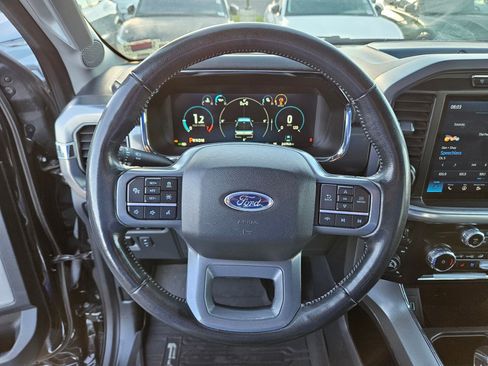 Used 2023 Ford F150 Lariat w/ Trailer Tow Package image 19