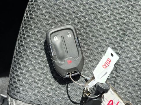 Used 2024 GMC Terrain SLE FWD image 22