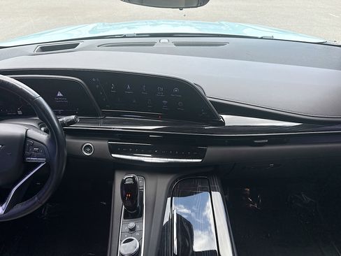 Used 2022 Cadillac Escalade Sport w/ Touring Package AWD/4WD image 19