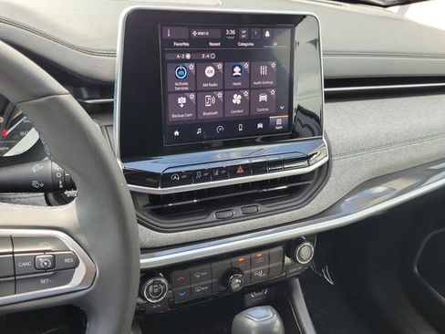 Used 2022 Jeep Compass Latitude image 8