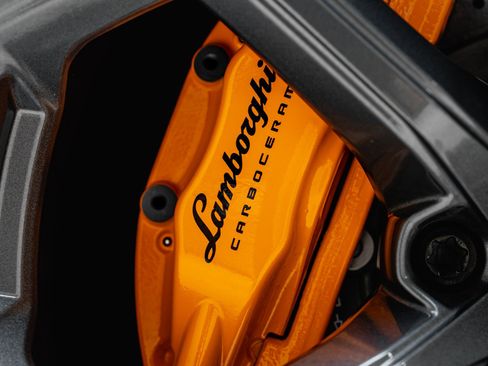 Used 2023 Lamborghini Huracan EVO RWD image 37