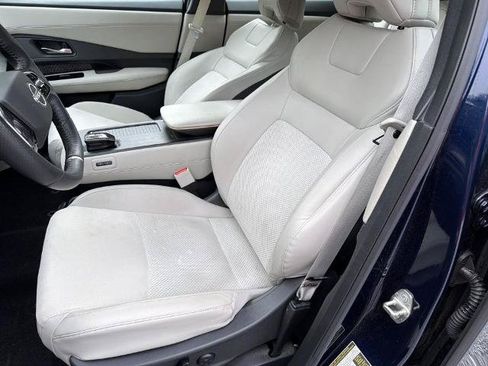 Certified 2023 Nissan Ariya FWD image 18