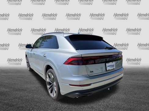 Used 2024 Audi Q8 Premium AWD/4WD image 8