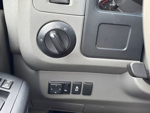 Used 2020 Nissan NV 1500 SV image 21