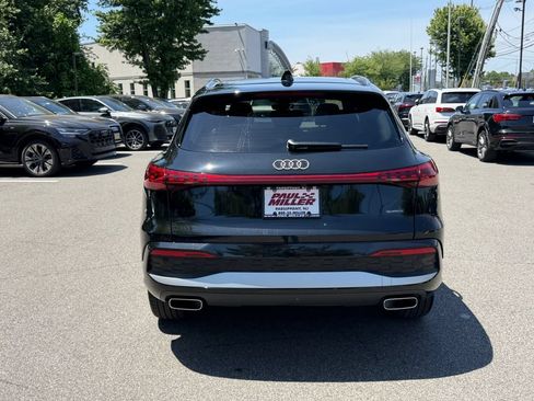 Used 2025 Audi Q5 Premium w/ Convenience Package AWD/4WD image 5