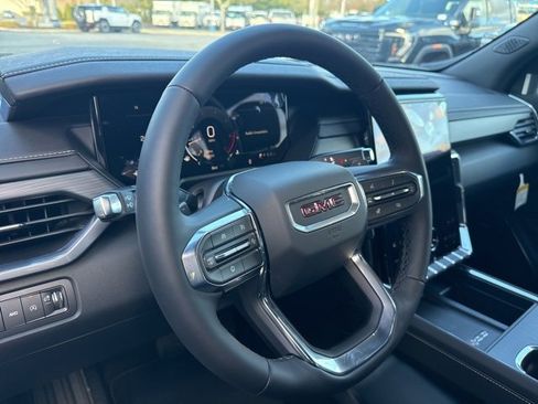 New 2026 GMC Acadia Elevation image 13