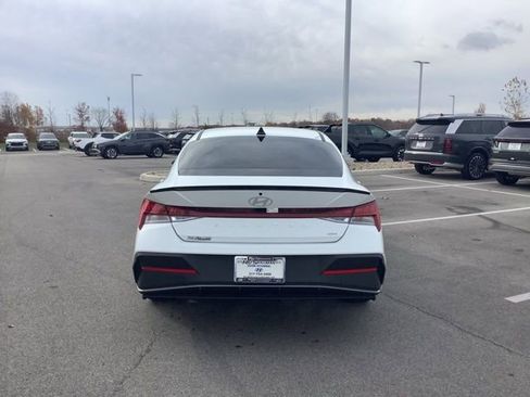 Certified 2025 Hyundai Elantra SEL w/ Cargo Package image 7