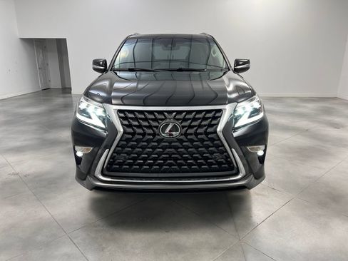 Used 2022 Lexus GX 460 Premium w/ Accessory Package AWD/4WD image 3