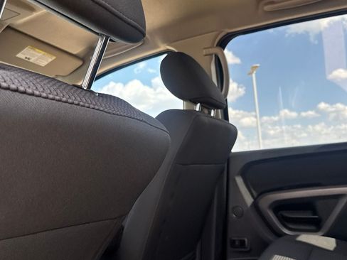 Used 2015 Nissan Titan SV w/ SV Value Truck Package RWD image 37