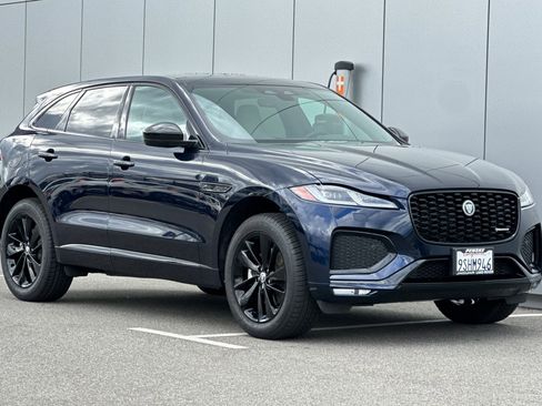 Used 2025 Jaguar F-PACE R-Dynamic S image 7