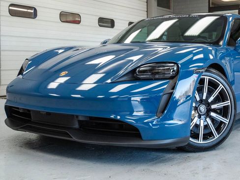 Used 2022 Porsche Taycan 4S image 14