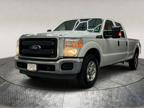 Used 2016 Ford F250 XL w/ Power Equipment Group image 4