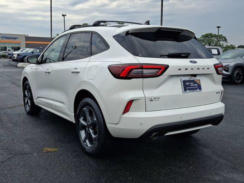 Certified 2023 Ford Escape ST-Line Select w/ Tech Pack #1 AWD/4WD image 4