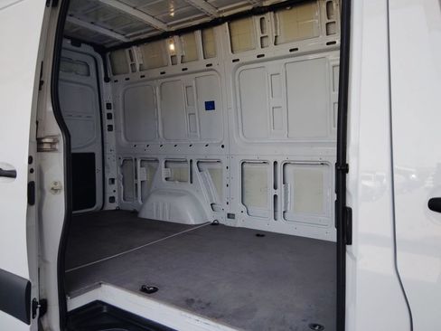 Used 2025 Mercedes-Benz Sprinter 2500 image 14