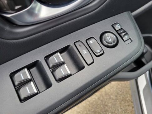 Certified 2025 Honda Pilot Black Edition image 38