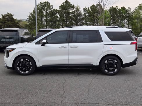 New 2026 Kia Carnival EX image 4