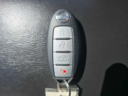 Used 2015 Nissan Rogue SV AWD/4WD image 21