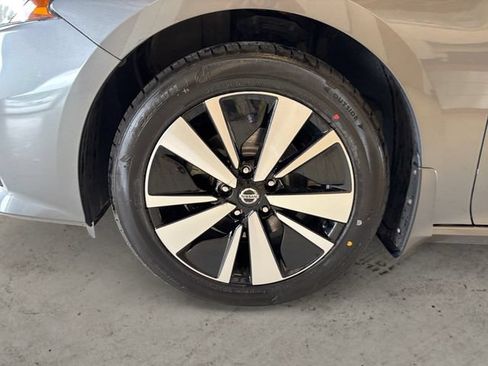 Used 2022 Nissan Altima 2.5 SV AWD/4WD image 15