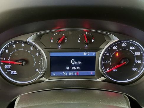 Used 2024 GMC Terrain SLT FWD image 17