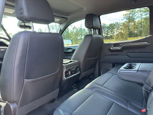 Used 2022 Chevrolet Silverado 1500 LTZ w/ Technology Package image 16