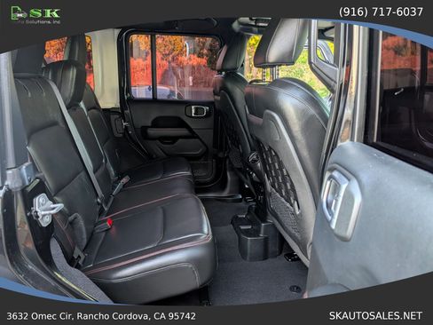 Used 2018 Jeep Wrangler Unlimited Rubicon AWD/4WD image 36
