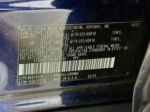 Used 2022 Toyota RAV4 XLE Premium image 12