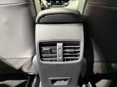 Used 2024 Toyota Corolla Cross XSE image 20