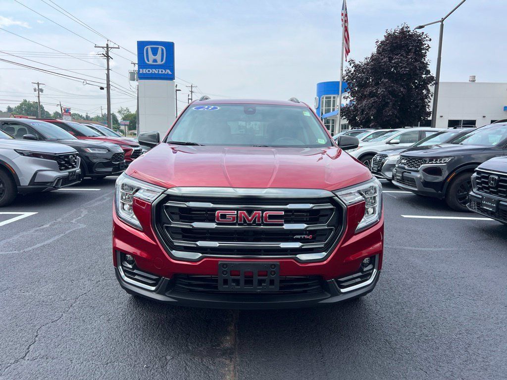 Used 2023 GMC Terrain AT4 AWD/4WD image 8