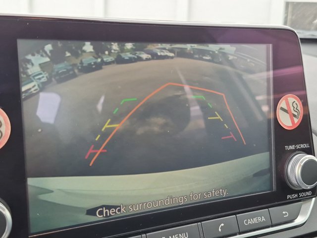Used 2025 Nissan Altima 2.5 SV FWD image 11
