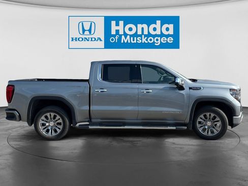 Used 2024 GMC Sierra 1500 Denali w/ Technology Package AWD/4WD image 4