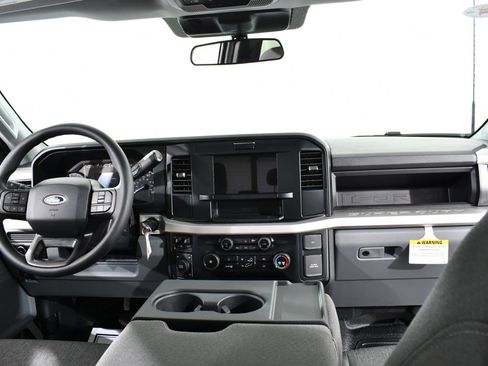 New 2026 Ford F250 XL w/ XL Chrome Package image 7