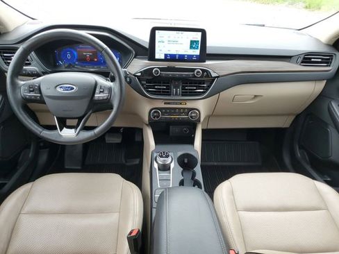 Used 2020 Ford Escape Titanium AWD/4WD image 13
