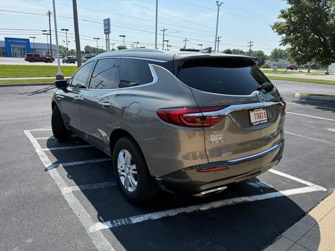 Used 2018 Buick Enclave Premium FWD image 3