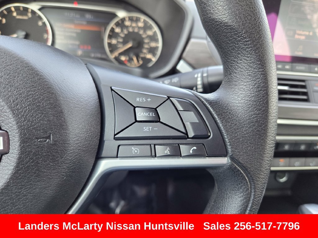 Used 2025 Nissan Altima 2.5 SV FWD image 23