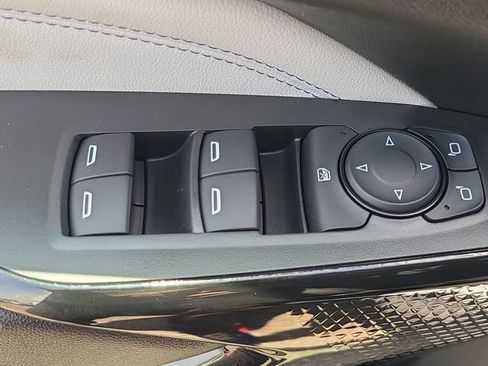 New 2026 Chevrolet Trax LT w/ Midnight Edition FWD image 18