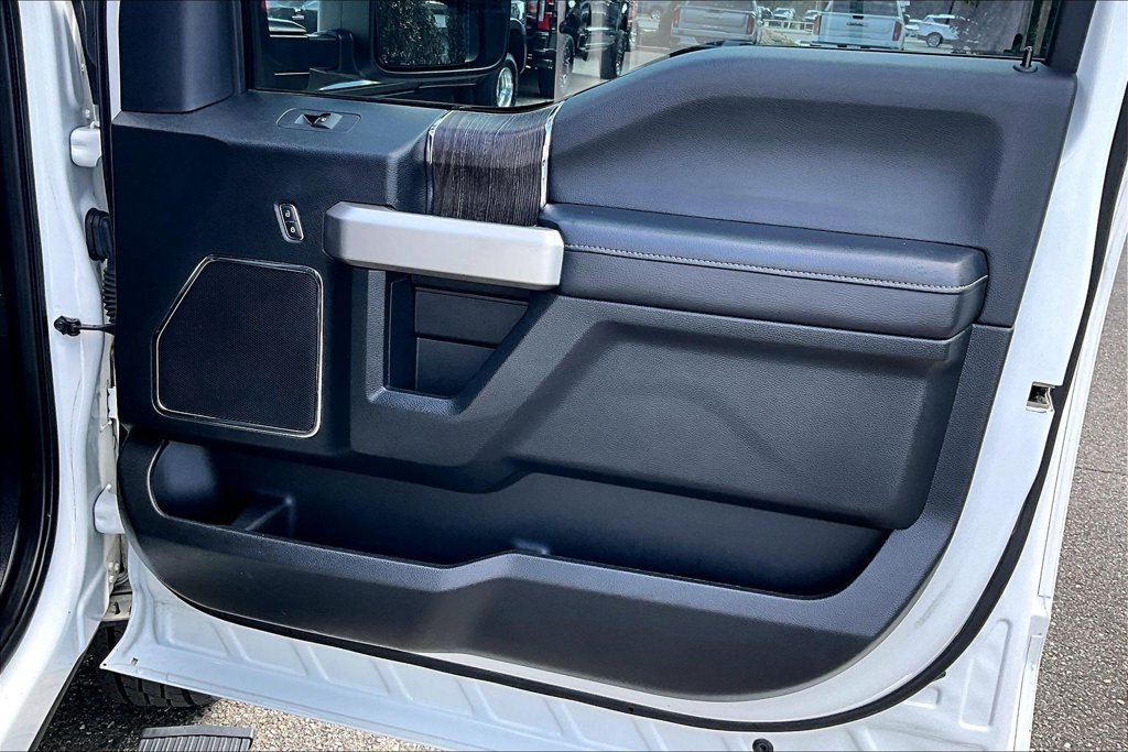 Used 2020 Ford F350 Lariat w/ Lariat Ultimate Package AWD/4WD image 19