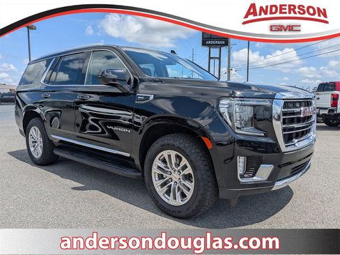 Used 2023 GMC Yukon SLT image 1